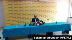 Омурбек Бабанов.