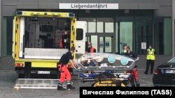 Գերմանիա - Ռուսաստանցի ընդդիմադիր Ալեքսեյ Նավալնիին հոսպիտալացնում են Բեռլինի «Շարիտե» հիվանդանոց, 22-ը օգոստոսի, 2020թ.