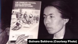 Qırımtatar milliy areketiniñ faali Ayşe Seitmuratova, 1980 seneleri