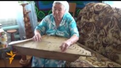 Таисия Ефимова гөсләдә "Авыл көе"н башкара