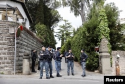 Паліцыя ў Рыме на месцы перамоваў