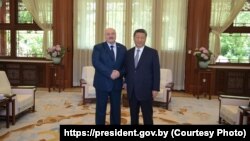 Аляксандар Лукашэнка і Сі Цзіньпін. Пэкін, 4 чэрвеня 2025 году