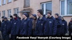 Кадр з документального фільму Василя Возняка «Небо над головами»