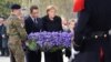 Саркози и Меркель возлагают венок на могилу Неизвестного солдата