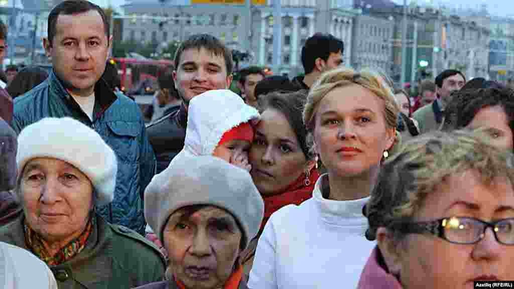 Камал театры каршында яңа сезон ачу тантанасы&nbsp;