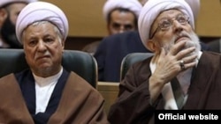 آیت‌الله مهدوی کنی (راست) در کنار اکبر هاشمی رفسنجانی