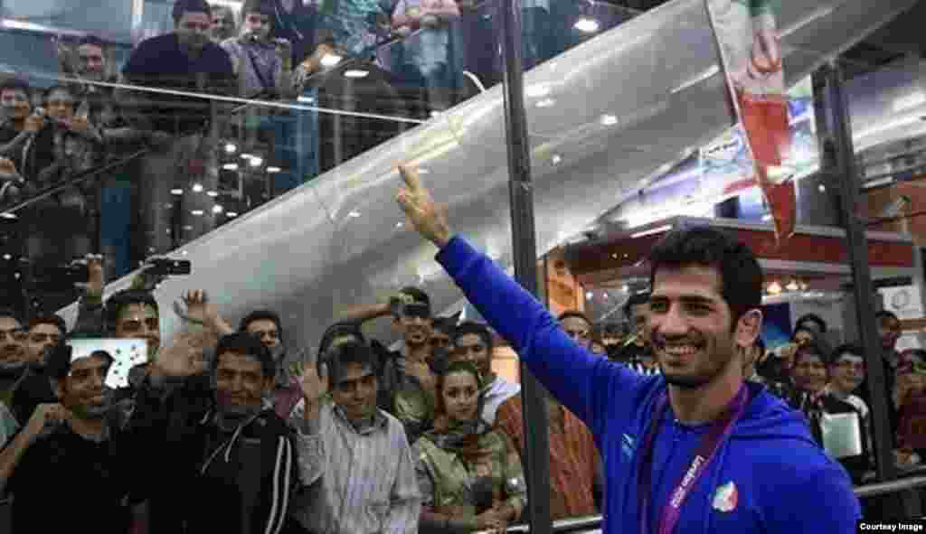 امید نوروزی