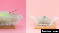 Зліва соляна лампа у вигляді танка в 2016 році, справа – кілька днів тому