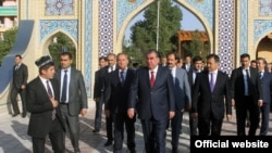 Эмомали Рахмон в ходе рабочей поездки в Куляб. Август, 2015