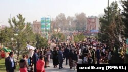 Народные гуляния на «Навруз» в Самарканде. Иллюстративное фото.