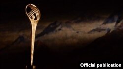 Фестивалдын статуэткасы.