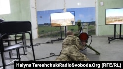 Заняття у тренажерному центрі