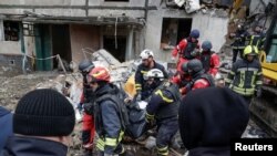 Харьковго урулган соккудан бир бала каза таап, 30 чакты киши жарадар болгон. Украина. 2024-жыл, 31-октябрь