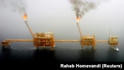 ایران قبل از خروج آمریکا از برجام روزانه ۲.۵ میلیون بشکه صادرات نفت داشت.