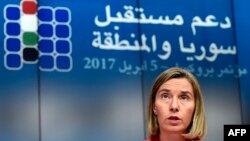 Верховний представник ЄС із закордонних справ Федеріка Моґеріні на прес-конференції під час зустрічі донорів у Брюсселі, 5 квітня 2017 року