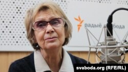 Зінаіда Бандарэнка у студі Радыё Свабода.