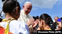 Папа Римський Франциск на зустрічі з дітьми, М’янма, 27 листопада 2017 року
