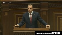 Պաշտպանության նախարար Վիգեն Սարգսյան, արխիվ