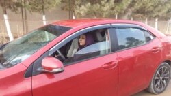 Aýallaryň sürüjilik şahadatnamalaryna derek möhletsiz wada berildi