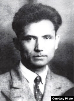 Төрөкул Айтматов.