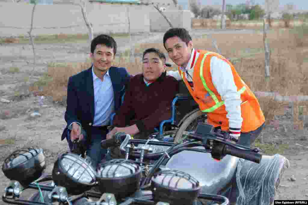 Видеоролик &laquo;Мечта&raquo; рассказывает о Нургазы, молодом человеке с ограниченными возможностями из Кочкорского района Нарынской области, прикованного к инвалидной коляске. Он живет в отдаленном селе и раньше с трудом добирался до школы на инвалидной коляске по разбитым дорогам. Волонтеры &laquo;Элим барсынбы&raquo; подарили ему квадроцикл, теперь парень обещает, что никогда не будет опаздывать на уроки.