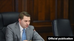 Артем Новиков, премьер-министрдин милдетин аткаруучу, биринчи вице-премьер-министр.