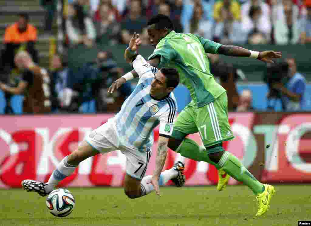 Дар даври сеюм ва ниҳоии мусобиқоти гурӯҳӣ Аргентина Нигерияро бо ҳисоби 3:2 шикаст дод. 