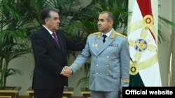 Президент Таджикистана Эмомали Рахмон и генеральный прокурор страны Юсуф Рахмон