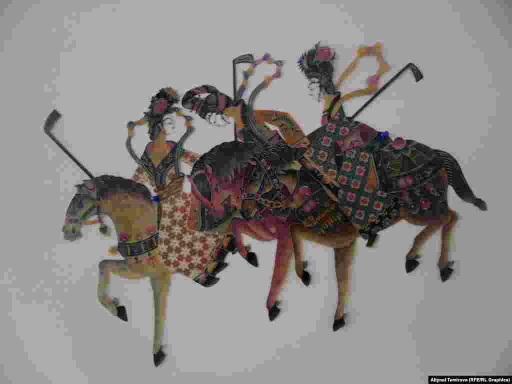 Ат үстүндөгү оюн.