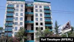 Поводом для небольшого скандала на нынешней неделе стала публикация в российском информационном агентстве «Спутник-Абхазия» – «Недвижимость в Абхазии: изменится ли ситуация для нерезидентов»