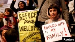 Протесты против указа Трампа о запрете въезда в США мусульманам. 