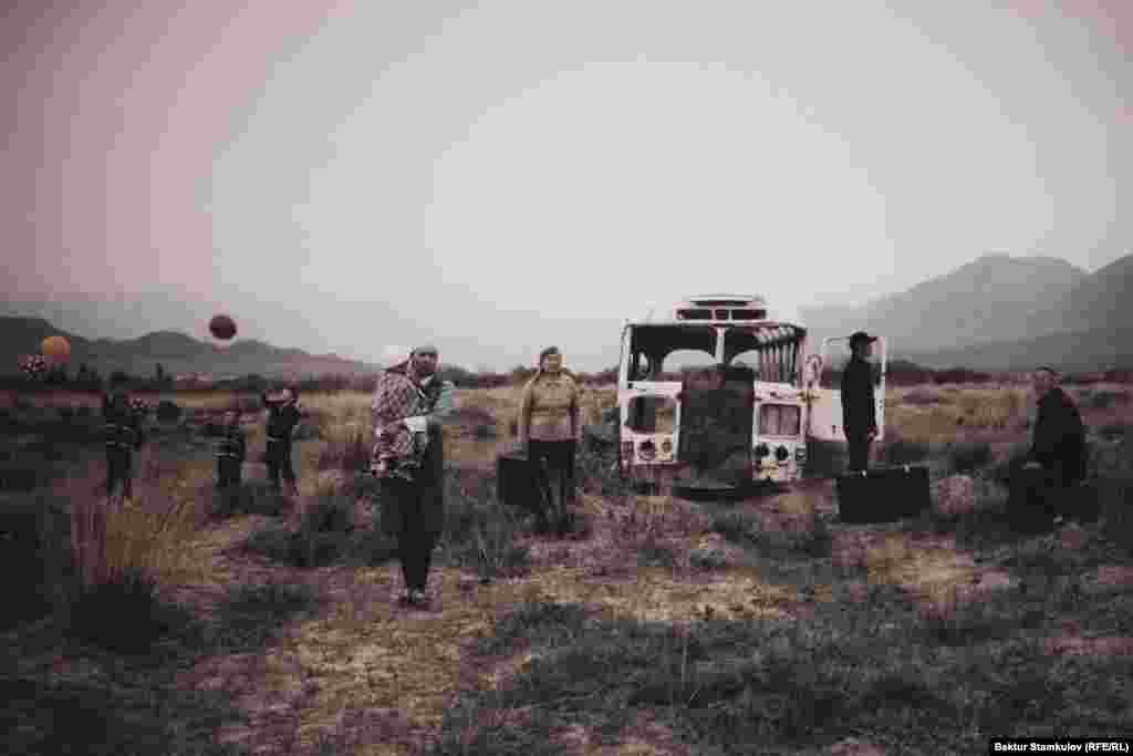 Болот Исабековдун &quot;Кажы-Сай&quot; тасмасынан тартылган &quot;Палимпсест&quot; сериясындагы &ldquo;Шахта №5&rdquo; эмгеги.