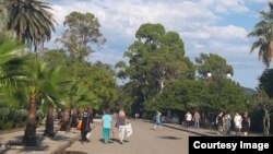 Члены Сухумского городского собрания призвали горожан не игнорировать санитарные нормы и соблюдать все предписания