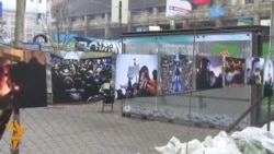 На Євромайдані відкрилася виставка фоторобіт