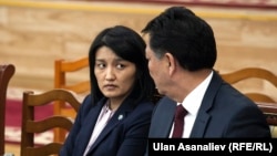 Билим берүү министри Элвира Сариева Жогорку Кеңеште