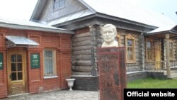 Татарстанның Чистай районы Яуширмә авылында Гаяз Исхакый музее