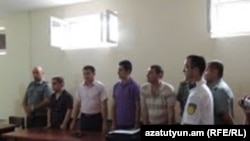 Степанакерт - Граждане Нагорного Карабаха Рафаэл Авакян и Давид Барсегян в суде, 23 июля 2013 г. 