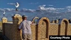 Белсенді Ғалы Бақтыбаевтың зираты. Қарағанды облысы. 
