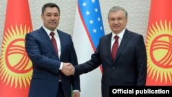 Президенты Кыргызстана и Узбекистана Садыр Жапаров и Шавкат Мирзиеев. 2021 год. 