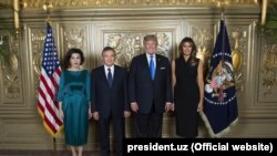 Өзбекстандын президенти Шавкат Мирзиёев АКШнын президенти Дональд Трамп менен 2017-жылы сентябрда БУУнун Башкы ассамблеясынын жыйынына барганда жолуккан.