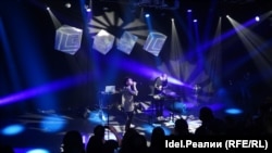 АИГЕЛ Казанда чыгыш ясый.