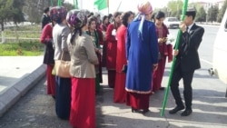 Diňle: Býujet işgärleri palestin halkyna iberilýän haýyr-sahawat kömegine goşant goşmaga mejbur edilýär