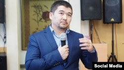 Бакыт Тополонов.