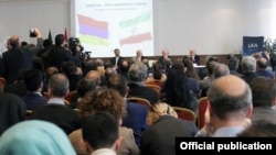 Armenia - The Armenian and Iranian foreign ministers open an Armenian-Iranian business forum in Yerevan, 28Nov2017.