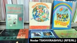 По мнению экспертов, то, что предлагает сейчас министерство издательствам, сложно назвать компромиссом