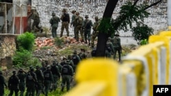 Рота Сухопутных войск Венесуэлы у Международного моста имени Симона Боливара на границе с Колумбией. После появления угрозы военного вторжения США правительство Николаса Мадуро перебросило в эту часть страны дополнительные крупные военные силы. Октябрь 2025 года