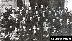 Төрле сәяси оешмаларга кергән татар-башкорт сәясмәннәре