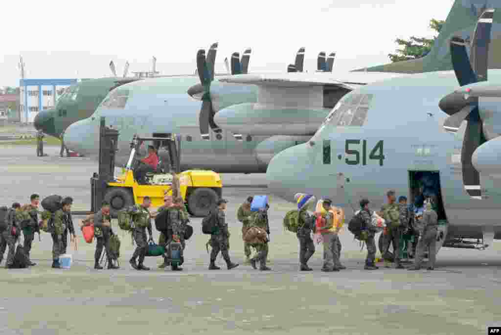 نیروهای پلیس و دیگر نیروهای رسمی آن کشور به امدادگران پیوسته&zwnj;اند 