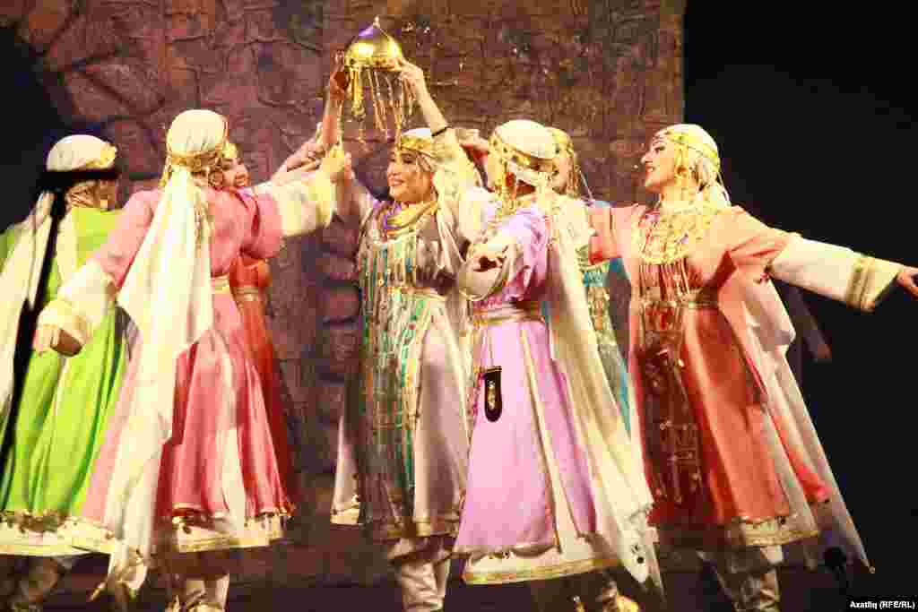 Болгар кызлары