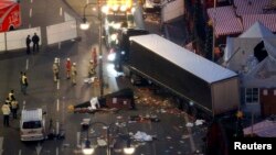 صحنه‌ای از بازارچه کریمس برلین پس از حمله